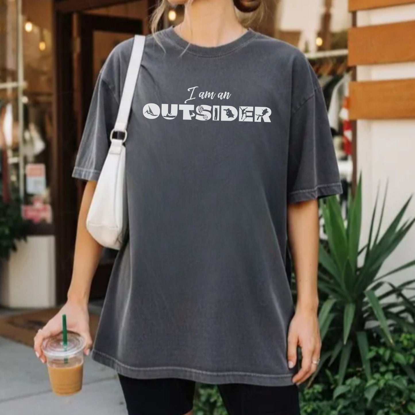 I am an Outsider - Vintage Style Adventure Tee
