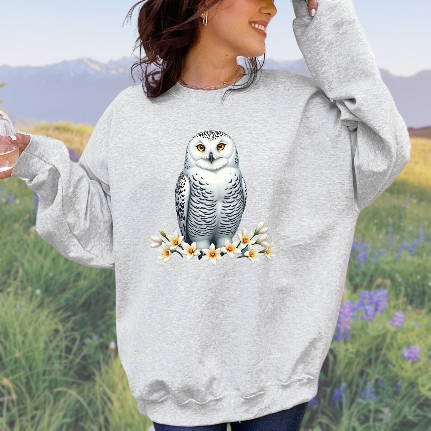 Majestic White Owl, Softstyle Sweatshirt