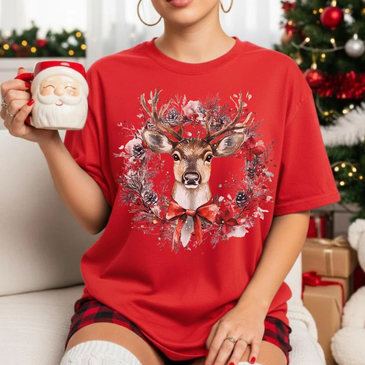 Christmas Reindeer Wreath - Vintage Style Tee