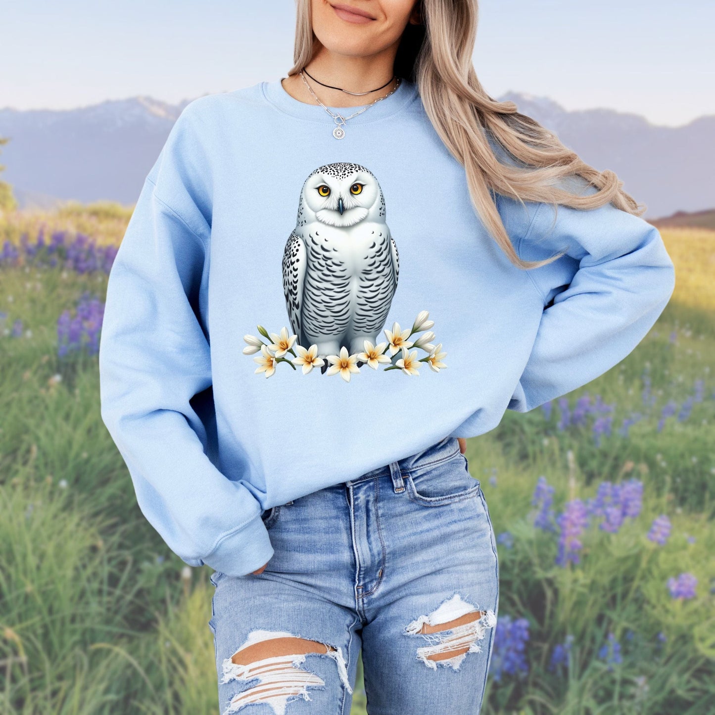 Majestic White Owl, Softstyle Sweatshirt