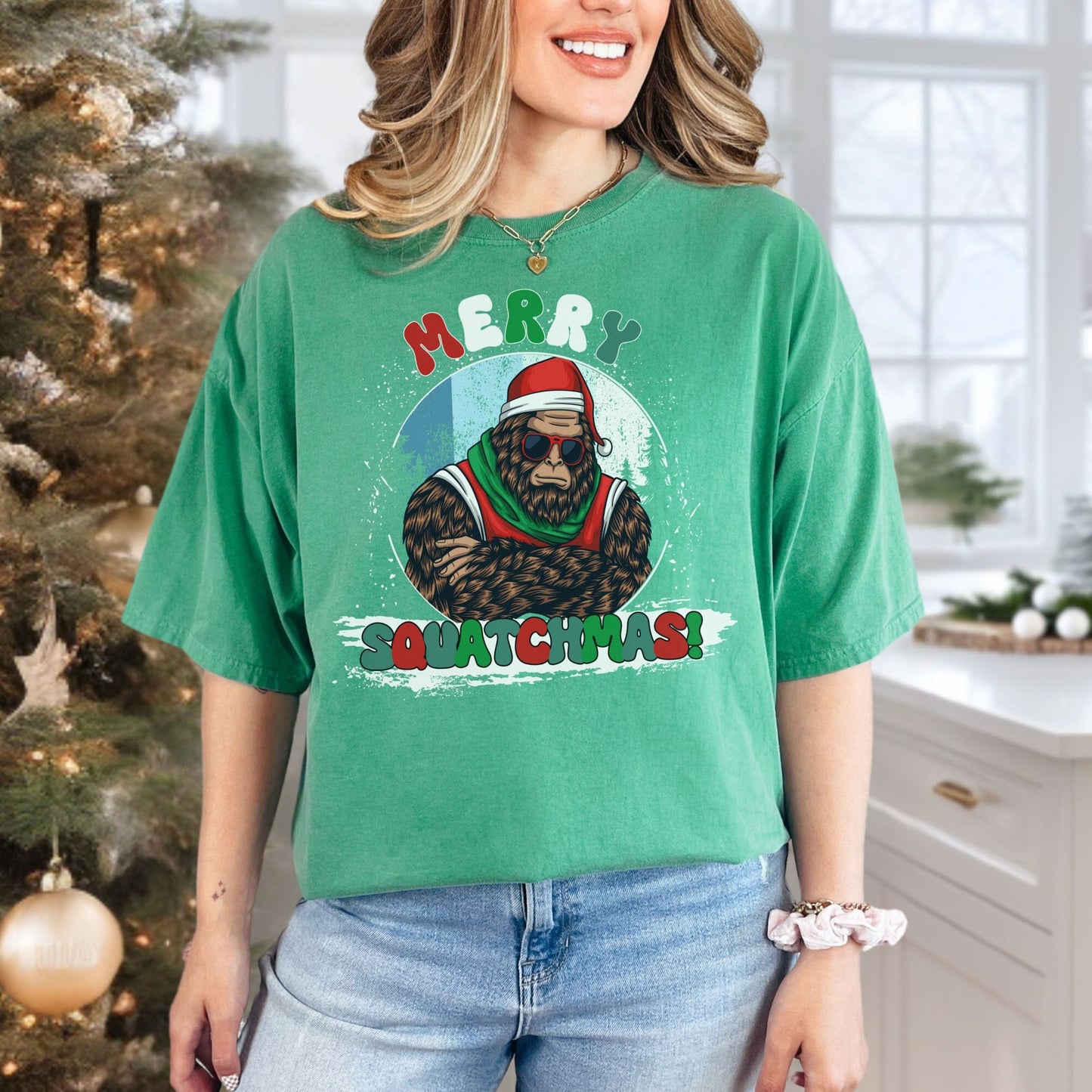 Merry Squatchmas, Bigfoot Santa, Vintage Style Tee