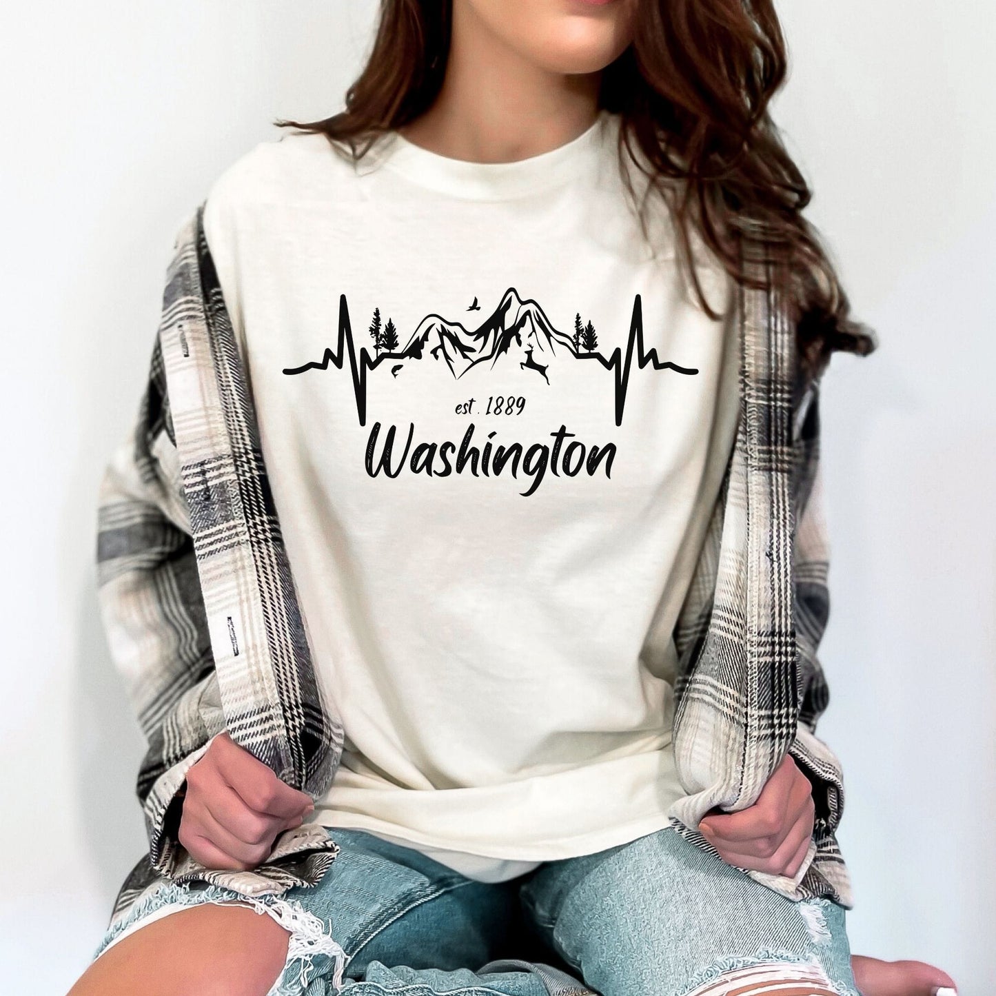 Washington Mountain Heartbeat Graphic Tee | PNW Nature Shirt