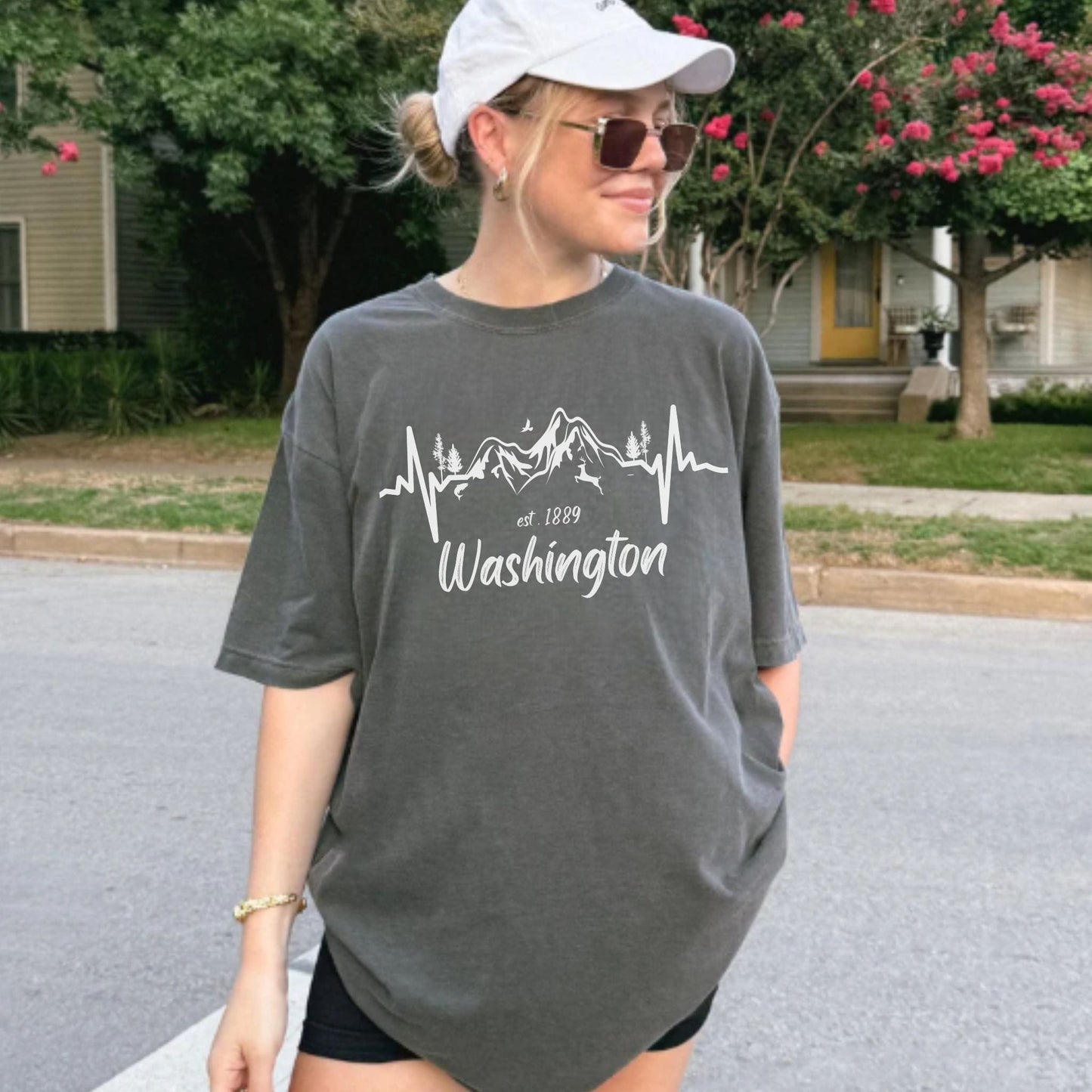 Washington Mountain Heartbeat Graphic Tee | PNW Nature Shirt