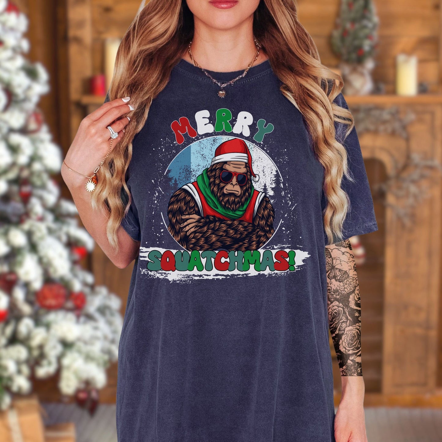 Merry Squatchmas, Bigfoot Santa, Vintage Style Tee