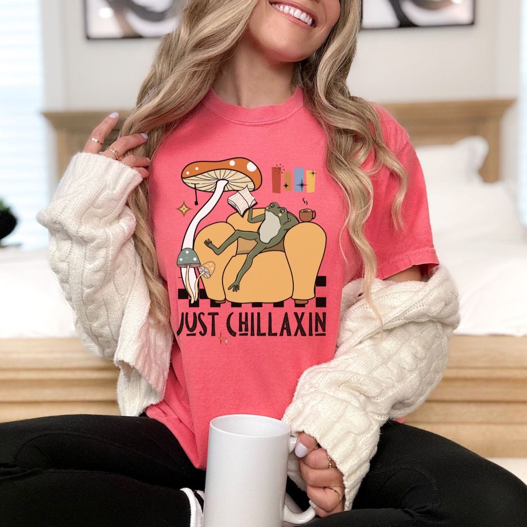 Just Chillaxin, Vintage Style Tee