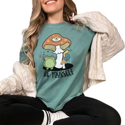 Be Yourself Mushroom, Vintage Style Tee